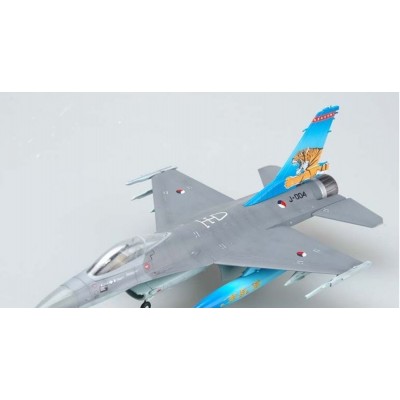 F-16A/C  J-004 NTAF''TIGER MEET'' - 1/72 SCALE - EASY MODEL